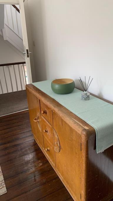 Lovely 4 Bedroom Home, Stones Throw From The Beach Hove Esterno foto